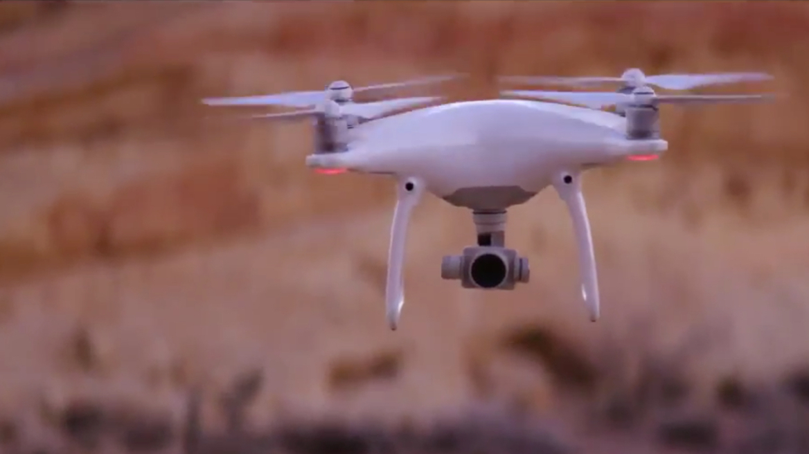 Το νέο Phantom drone βλέπει που πετά και αποφεύγει μόνο του τις συγκρούσεις